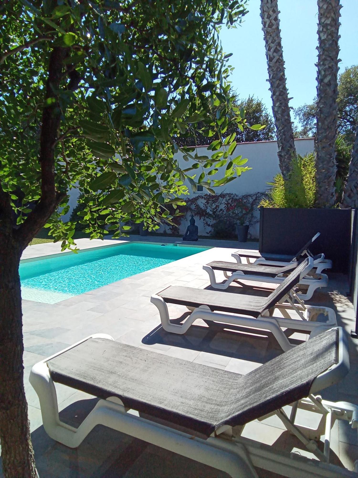 D'hotes Du Bijou Bleu Bed & Breakfast